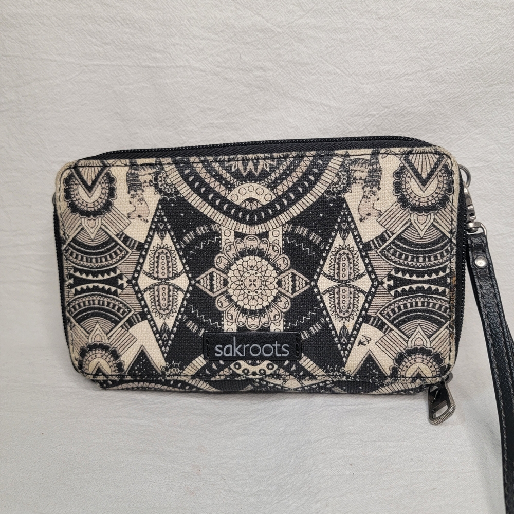 Sakroots Black and Cream Wristlet